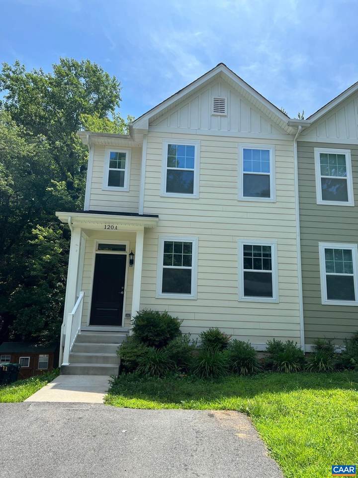 120 Longwood Dr - Photo 1
