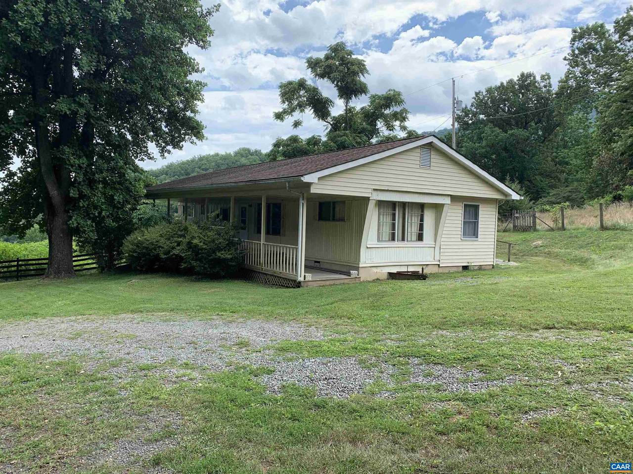 575 Finks Hollow Ln - Photo 1