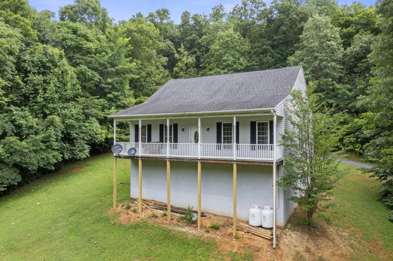 2552 Cave Ridge Rd - Photo 1