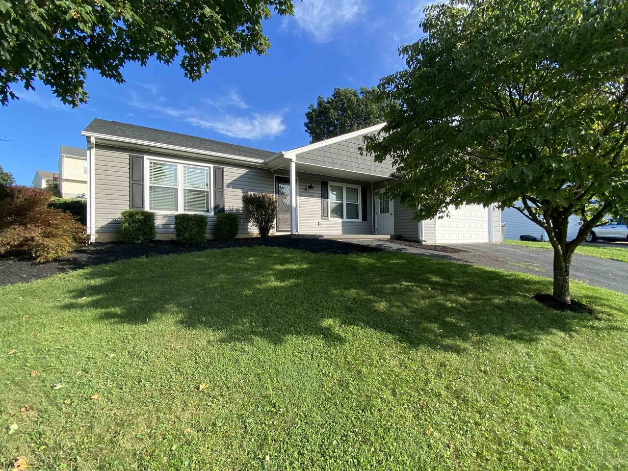304 Lancelot Ln - Photo 1