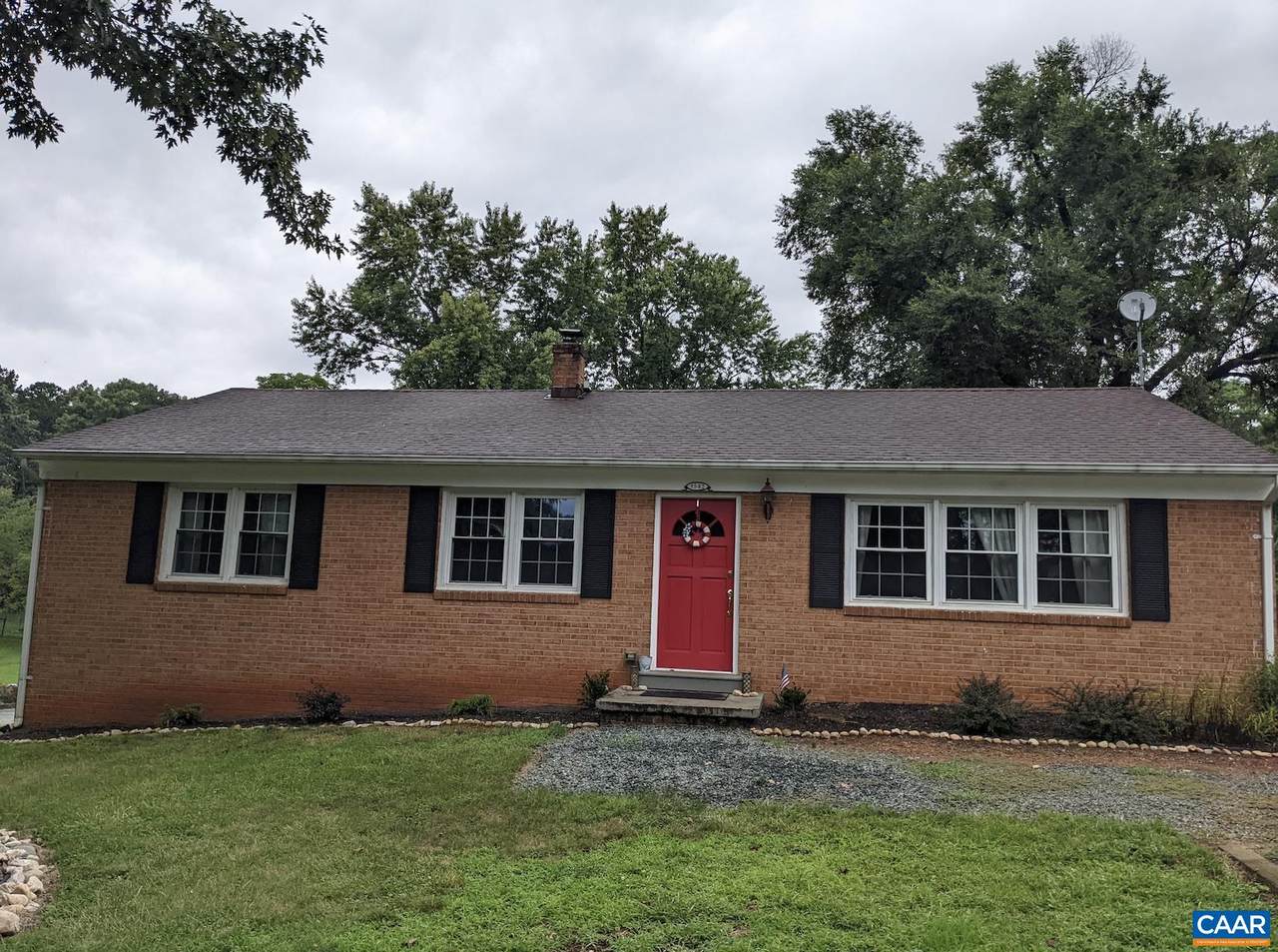 1542 Thomas Jefferson Pkwy - Photo 1