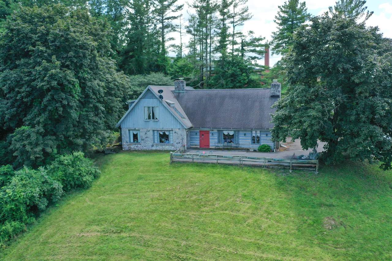 183 Charger Ln - Photo 1