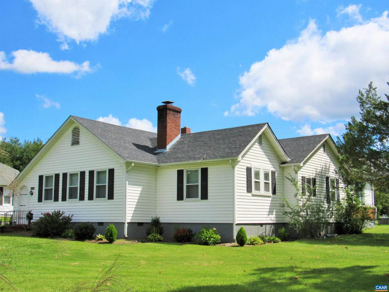5694 Patrick Henry Hwy - Photo 1