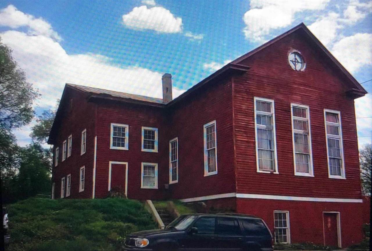 654 Bath Ave - Photo 1