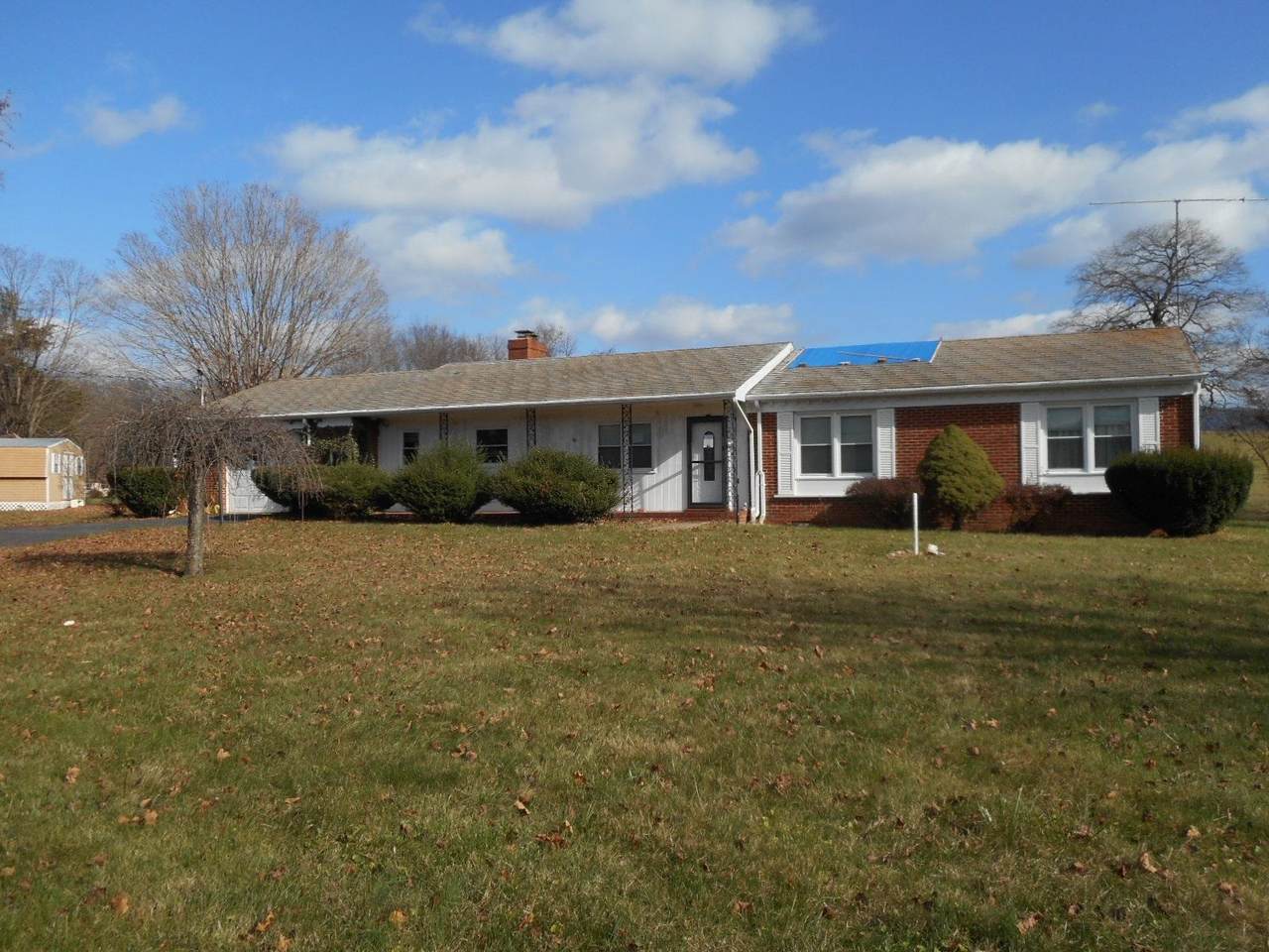 275 Floyd Ave - Photo 1
