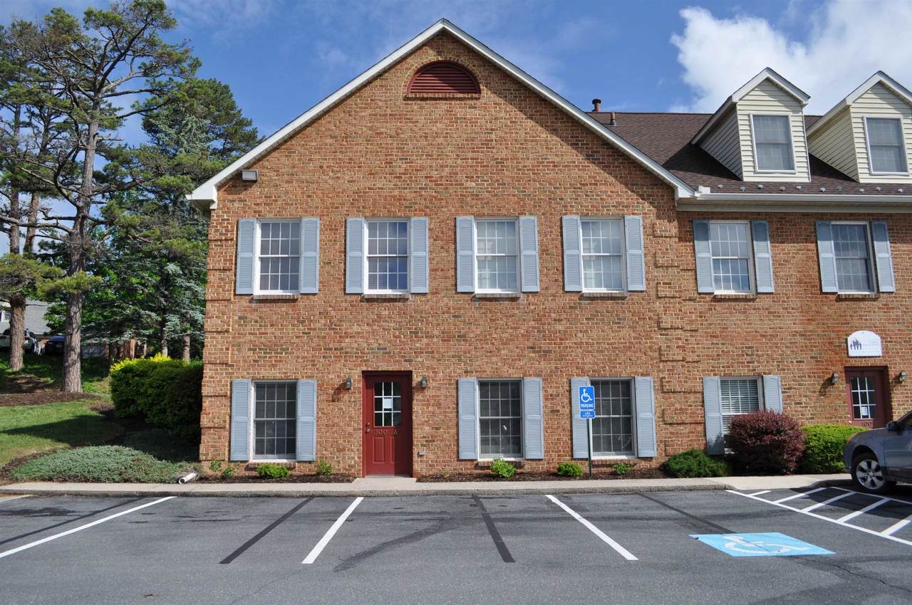 100 Mactanly Pl - Photo 1
