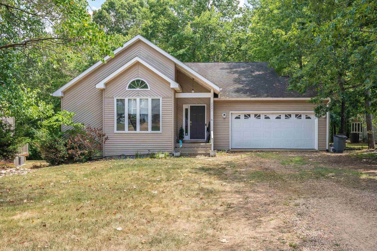2241 Mountain Dr - Photo 1