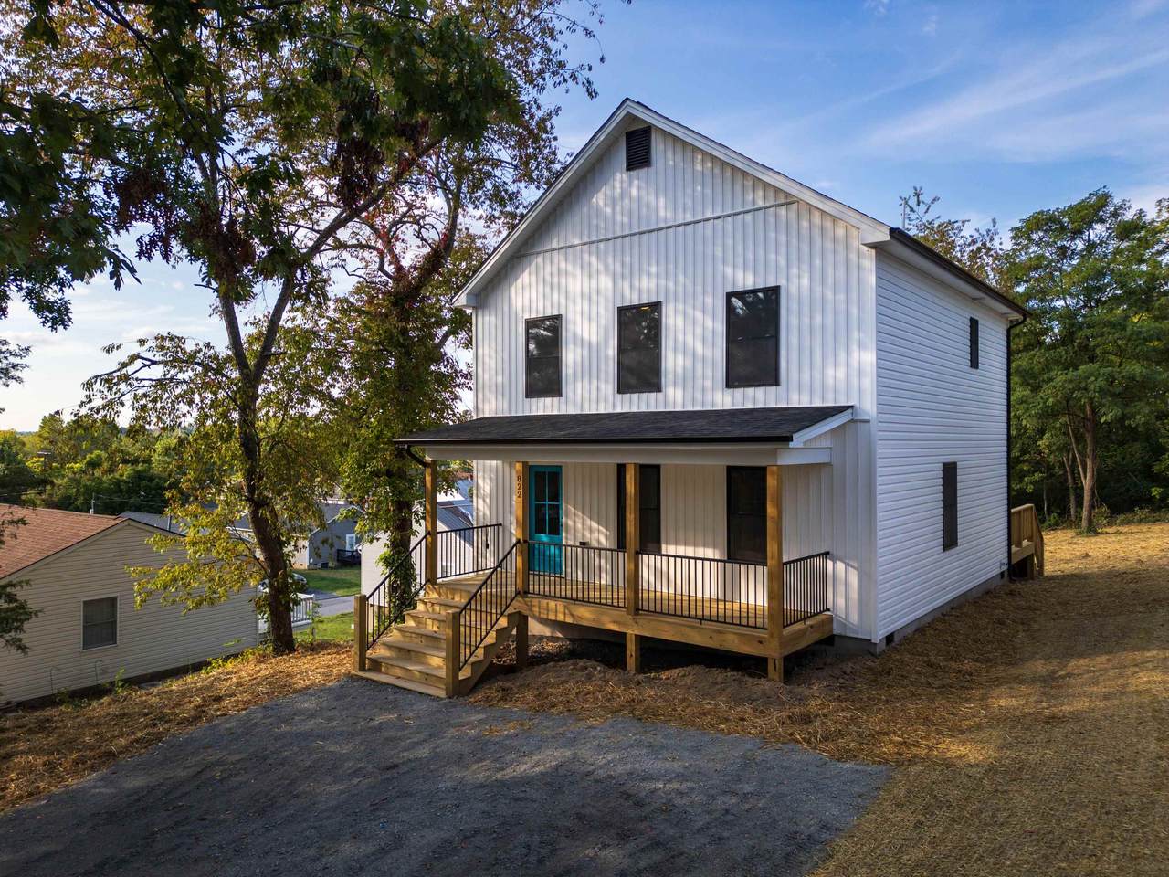822 Maryland Ave - Photo 1