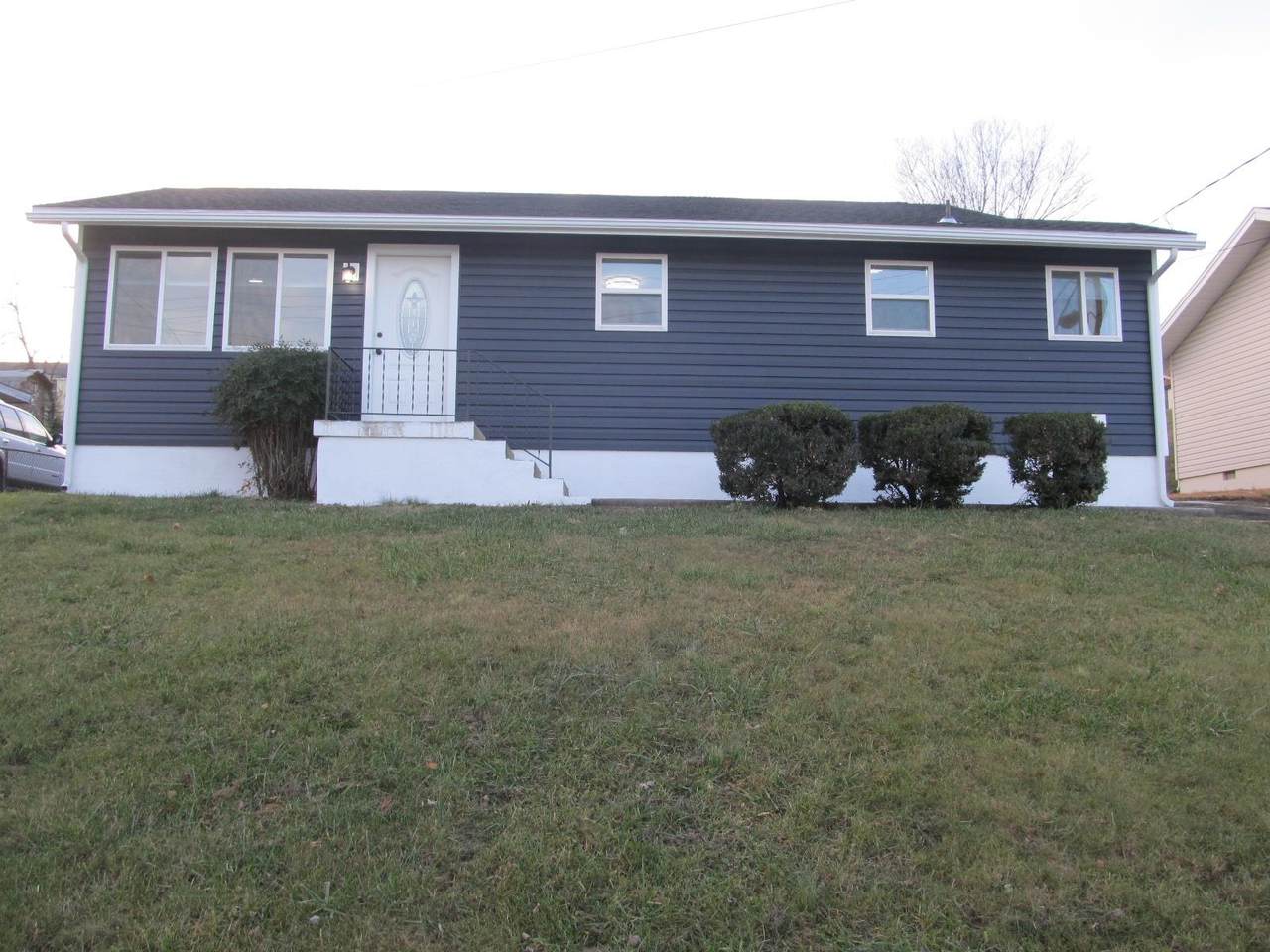 316 Hoover St - Photo 1