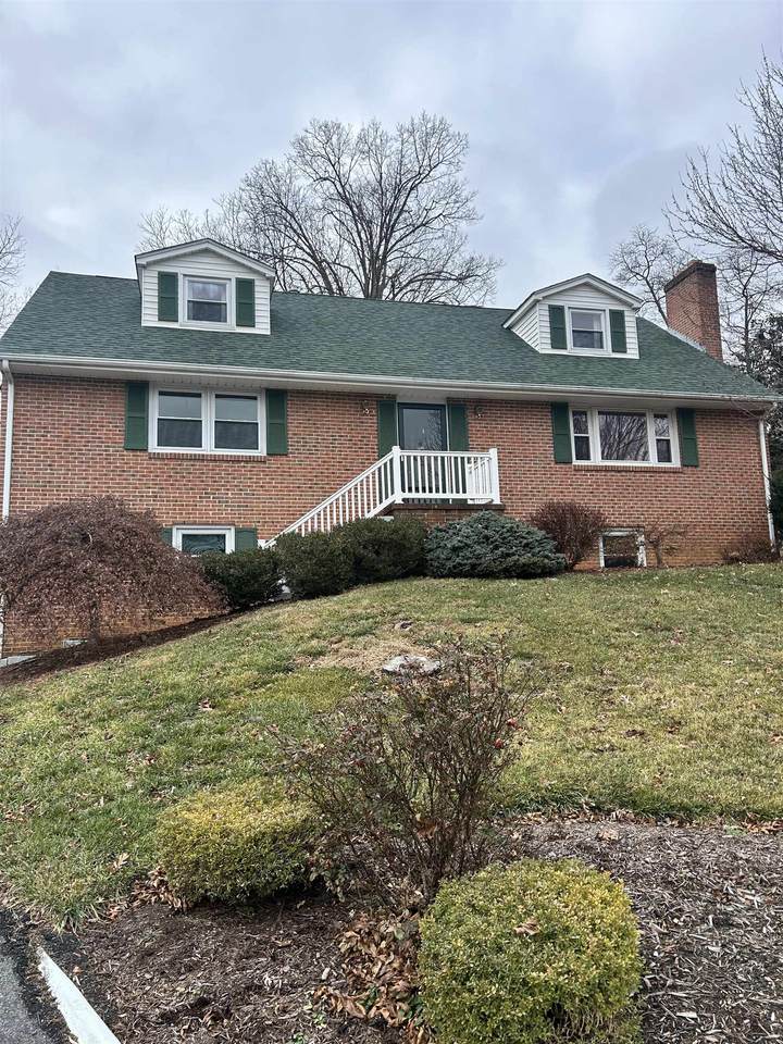 908 Ridgecrest Cir - Photo 1
