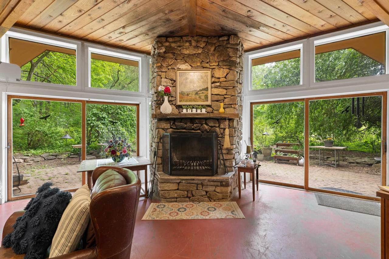 7598 Lee Hwy - Photo 1