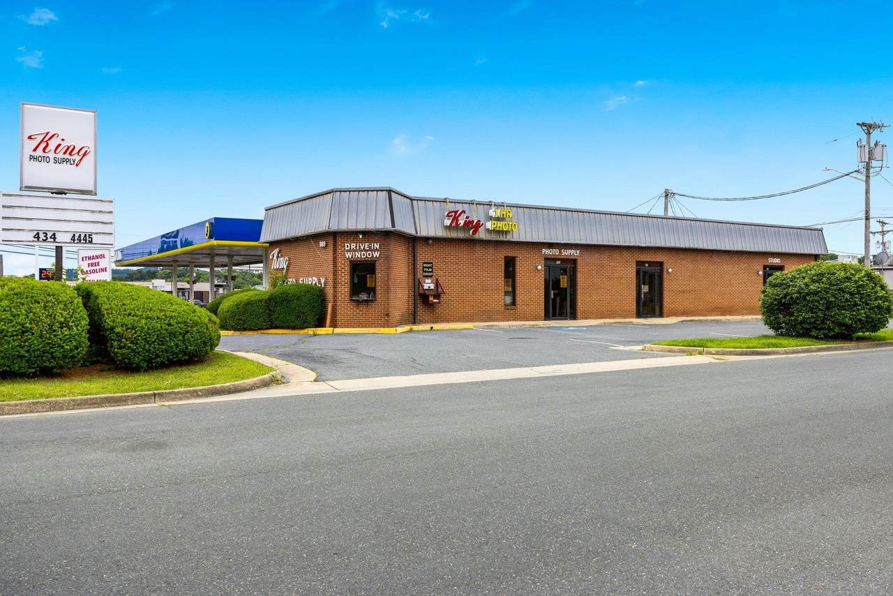 889 Market St - Photo 1