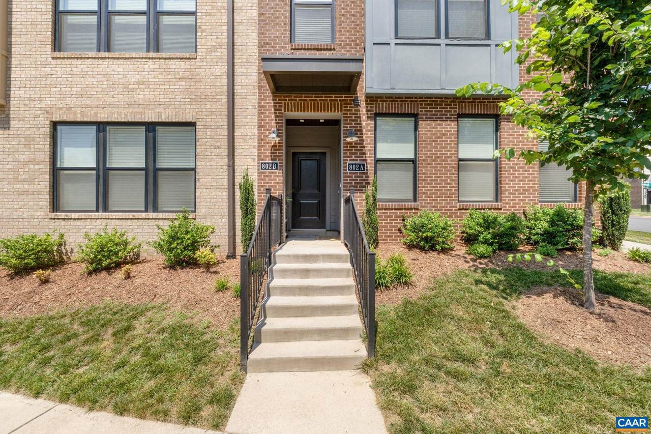 802 Wesley Ln - Photo 1