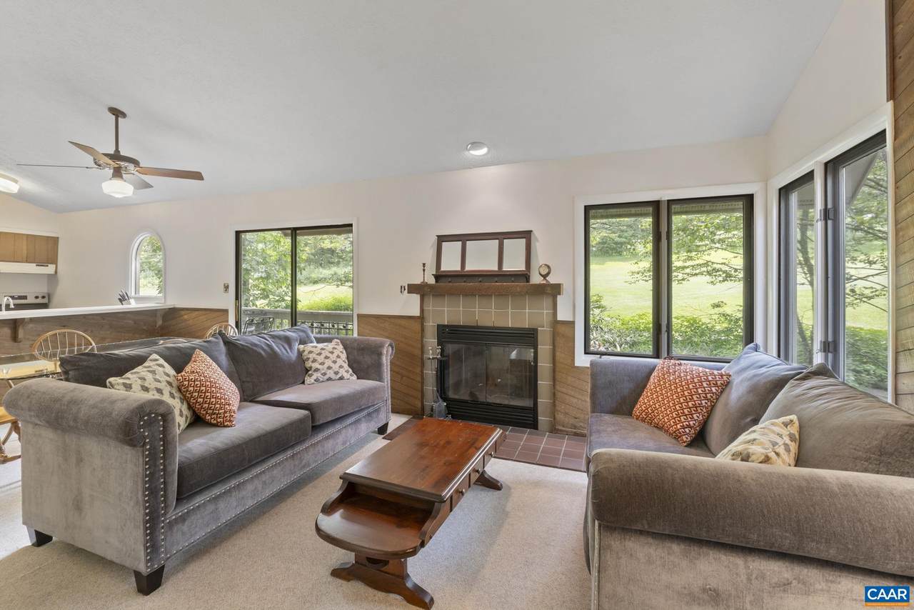 2212 Tanners Ridge - Photo 1
