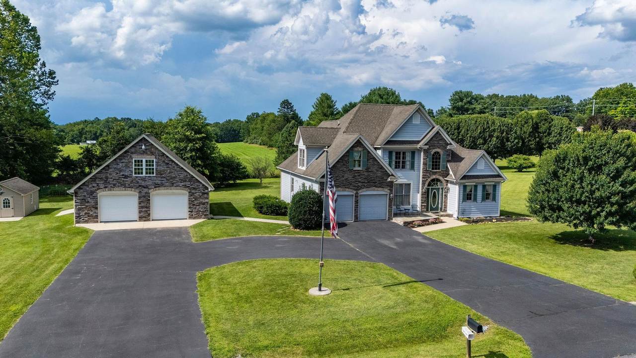 31 Hampton Dr - Photo 1