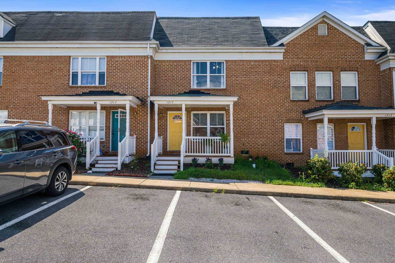1215 Old Richmond Cir - Photo 1