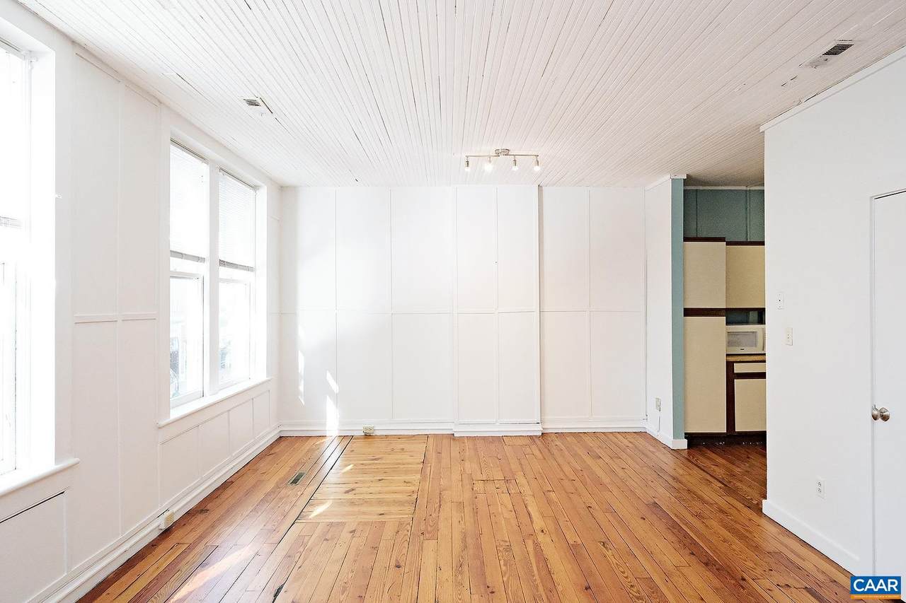 313 Main St - Photo 1