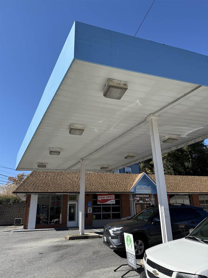 801 Spring Hill Rd - Photo 1