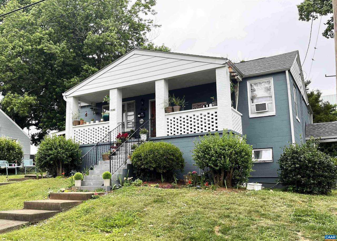 1101 Grove St - Photo 1