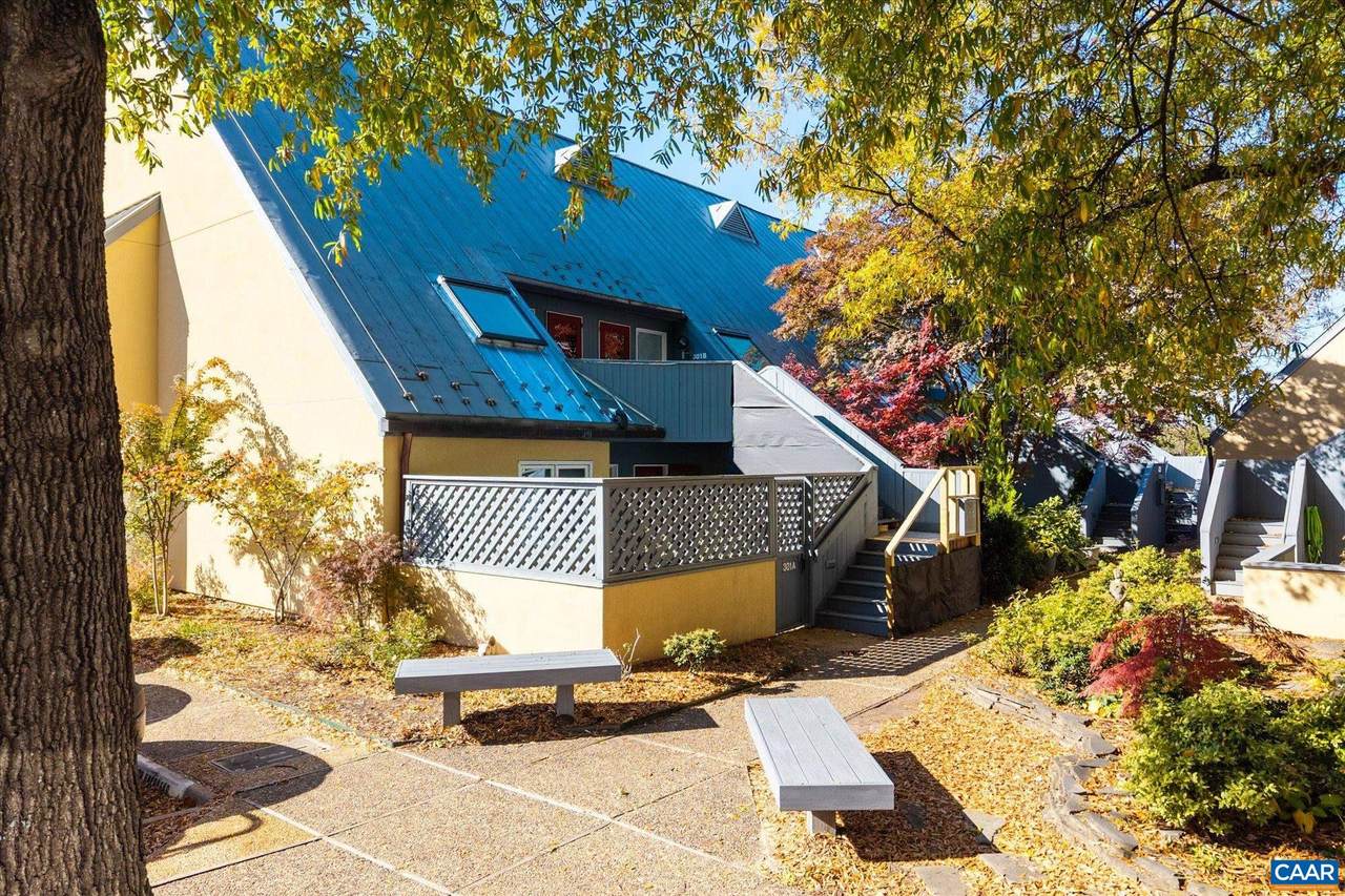 301 2ND ST - Photo 1