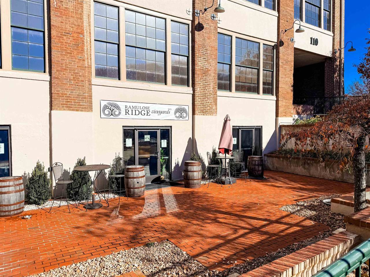 110 Johnson - Photo 1