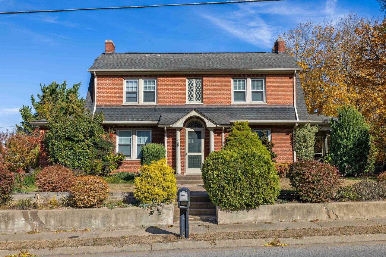 705 Richmond Ave - Photo 1