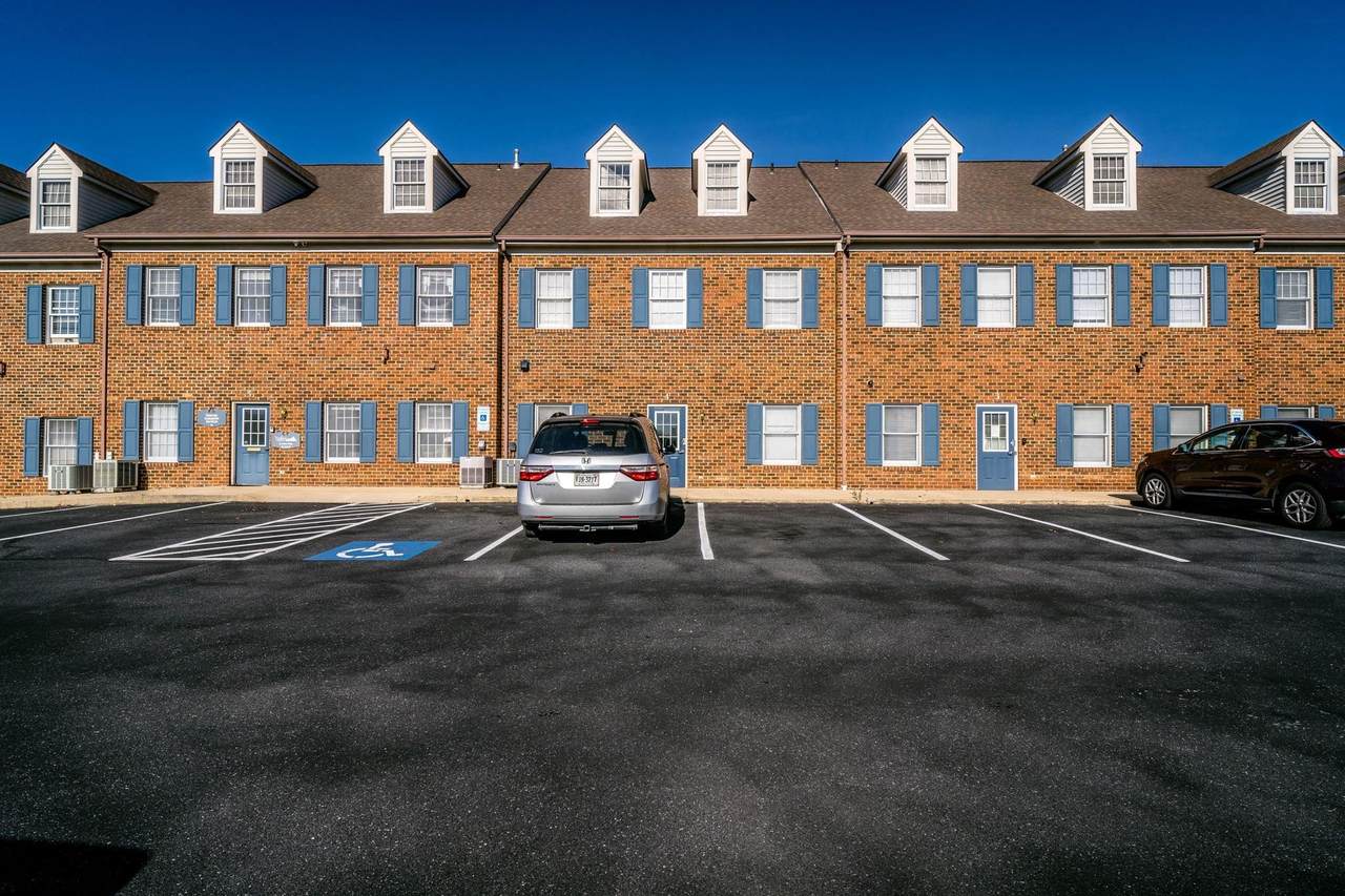 1600 Coalter St - Photo 1