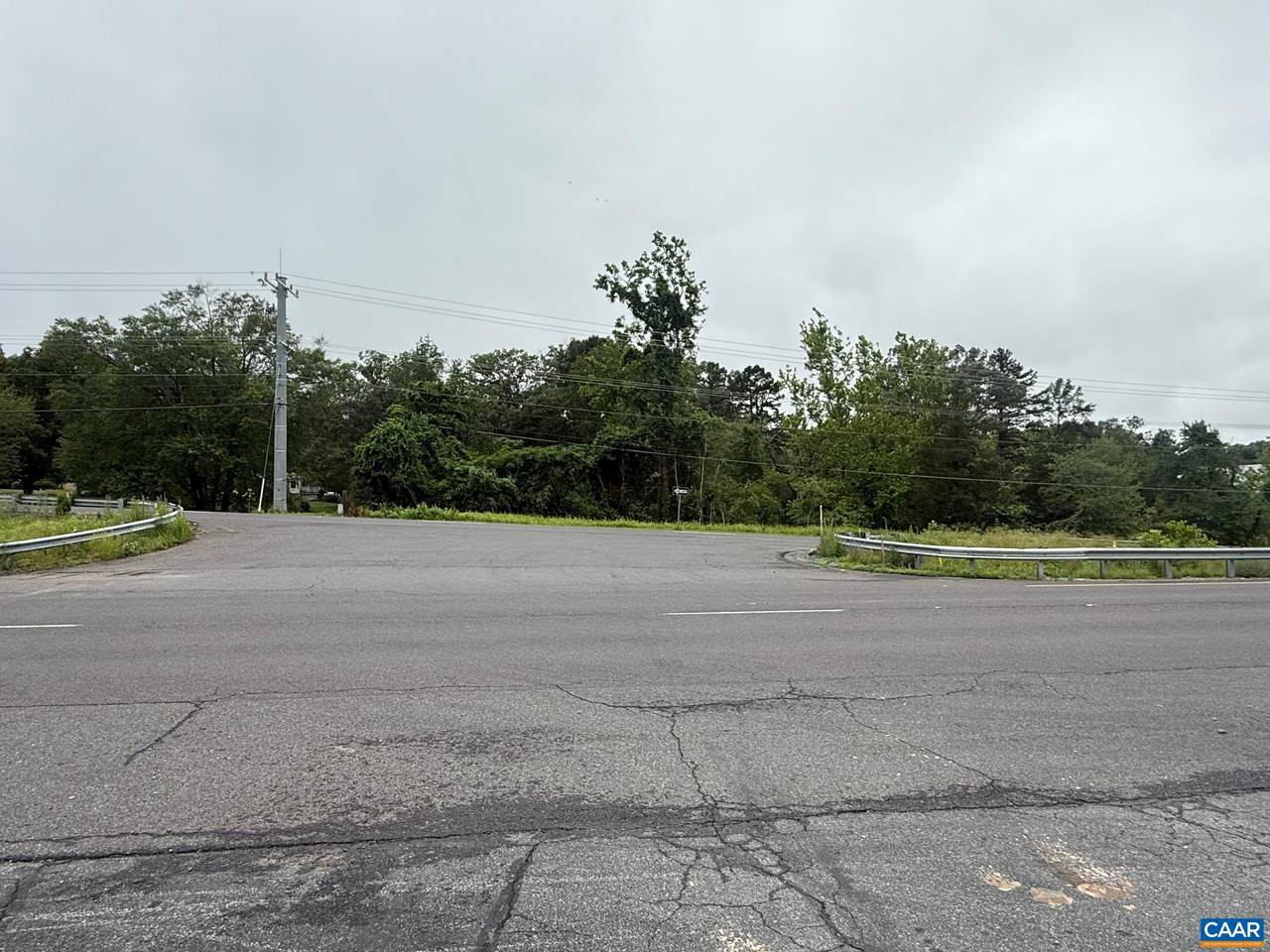 5903 Seminole Trl - Photo 1