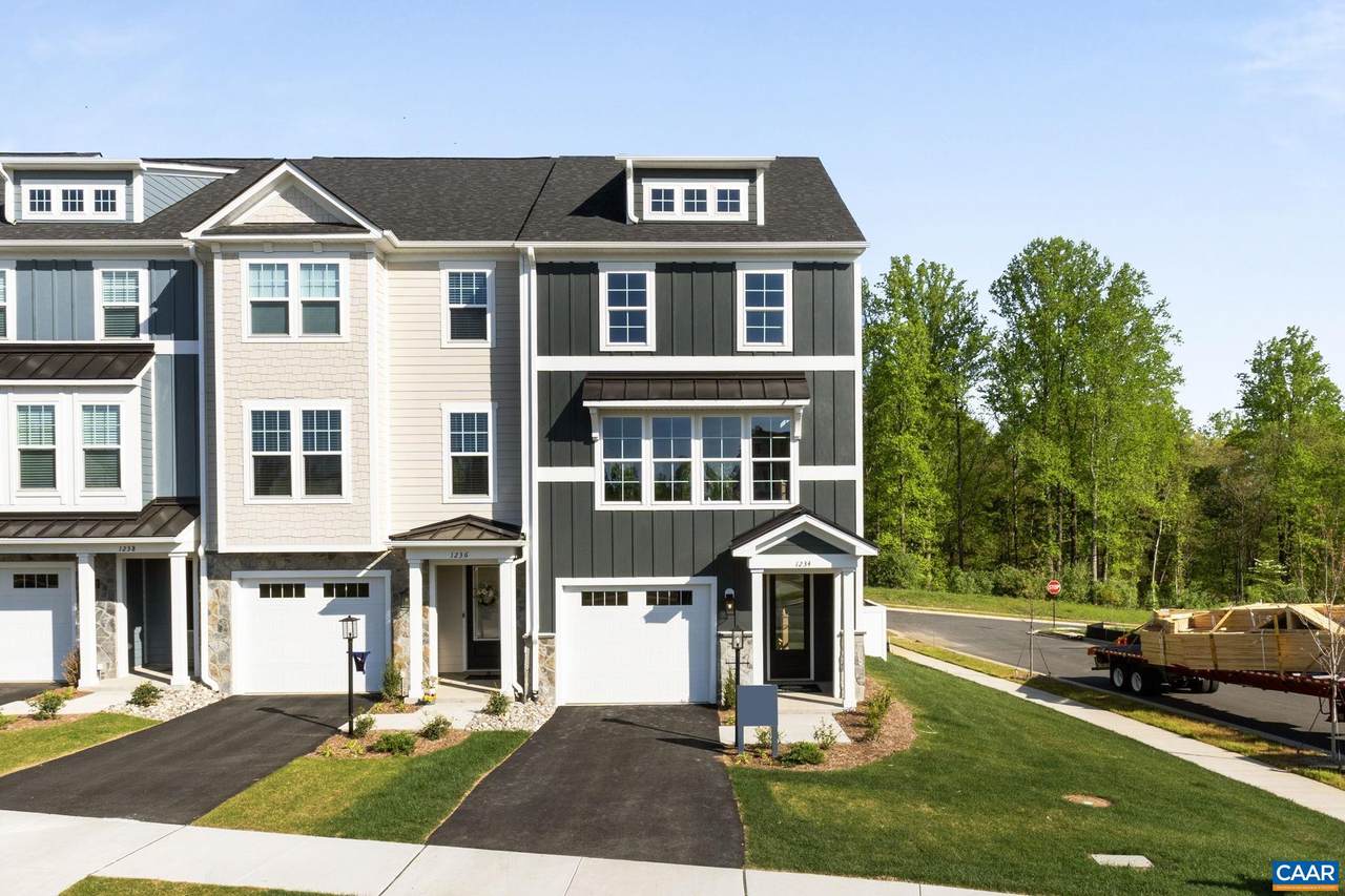 1234 Laconia Ln - Photo 1
