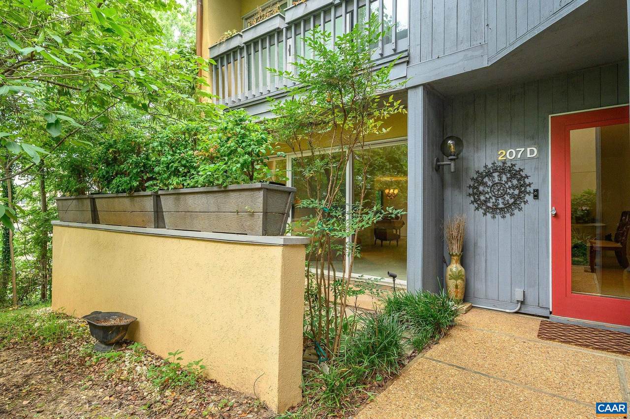 207 2ND ST - Photo 1