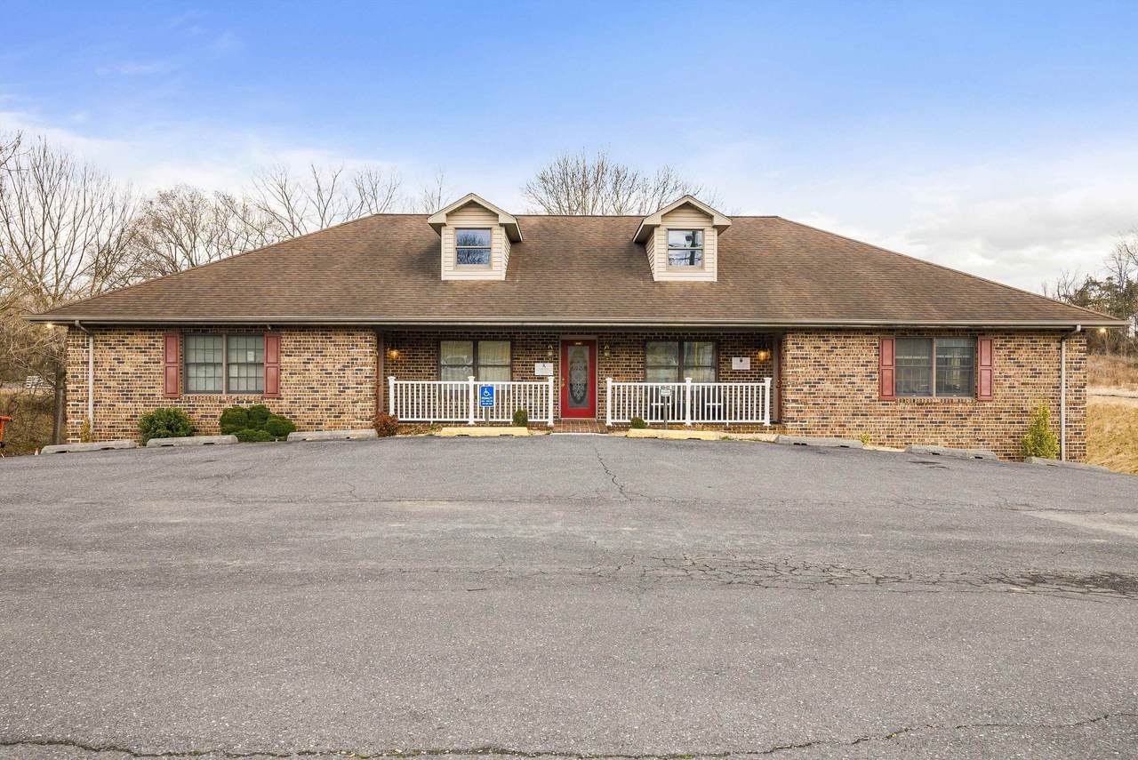 727 Lee Hwy - Photo 1