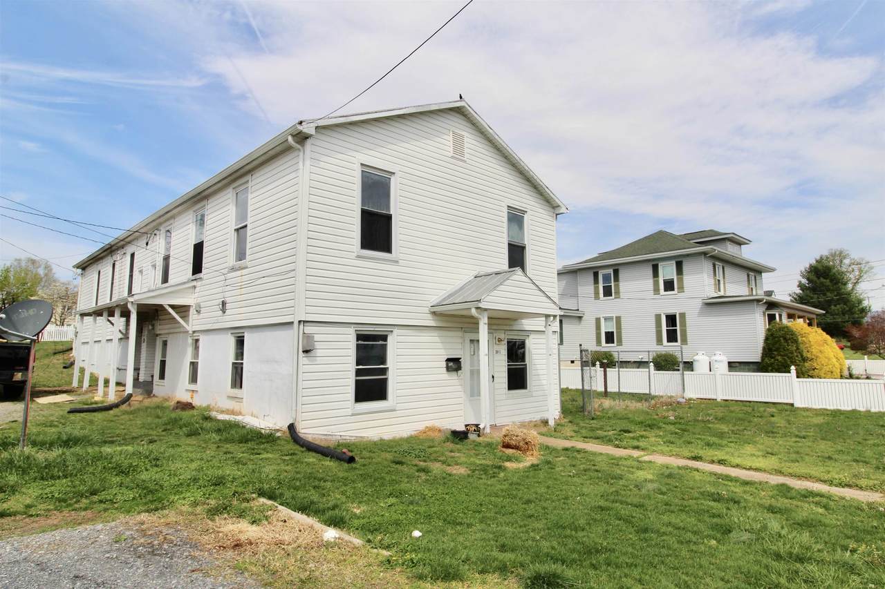 98 Lee Ave - Photo 1