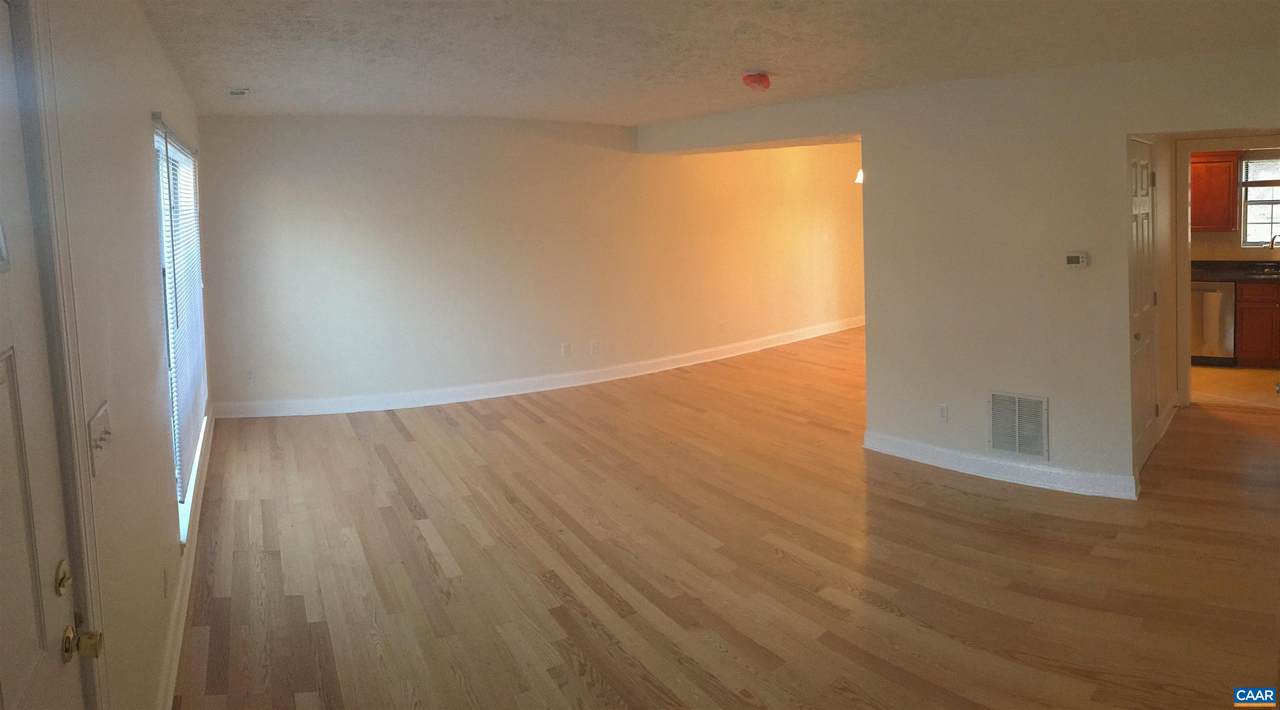 121 Longwood Dr - Photo 1
