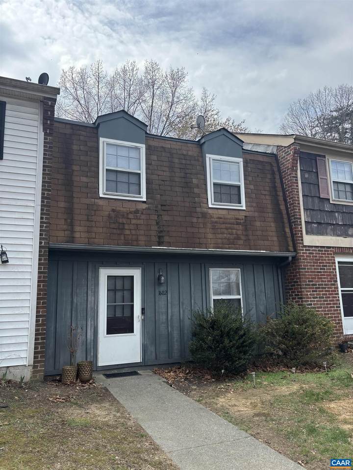 1602 Townwood Ct - Photo 1
