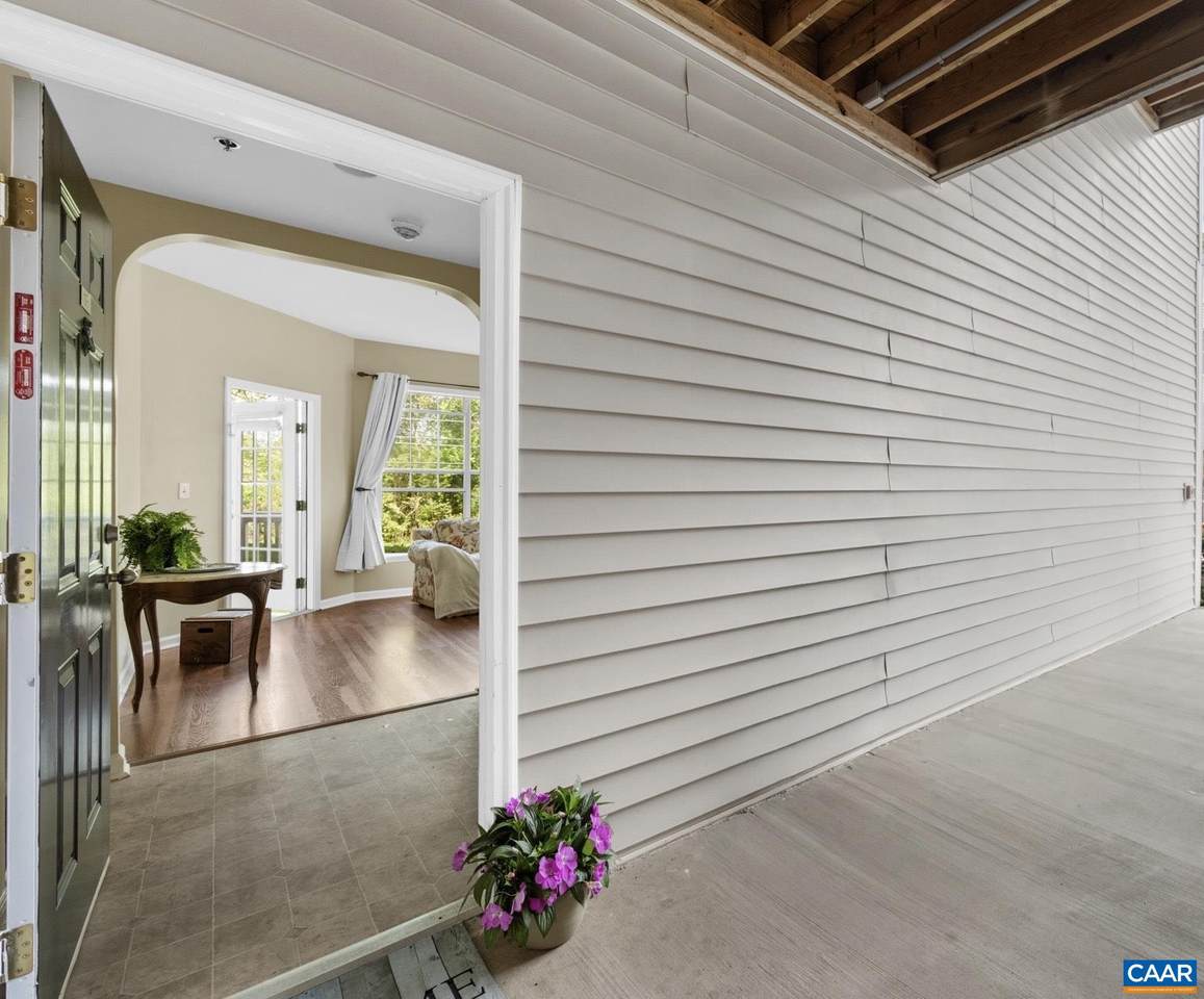 300 Riverbend Dr - Photo 1