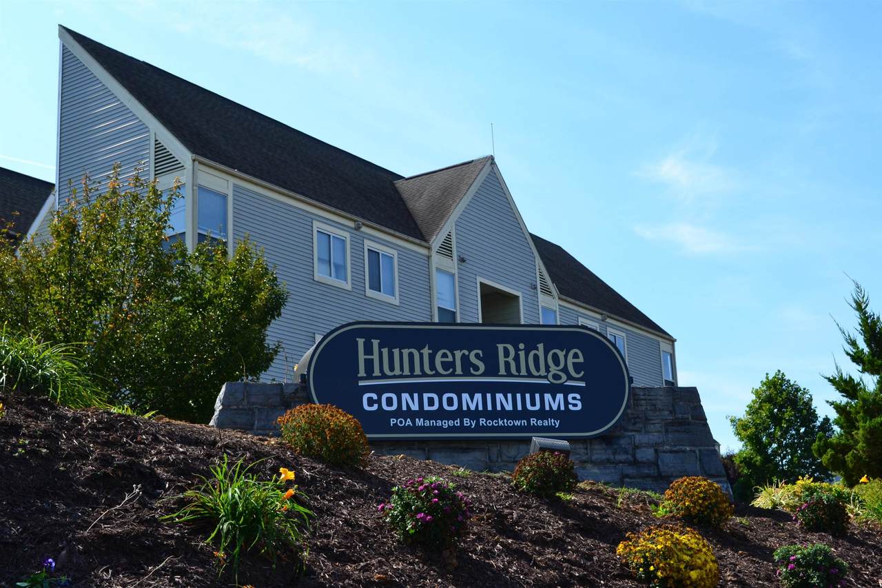 1342 Hunters Rd - Photo 1