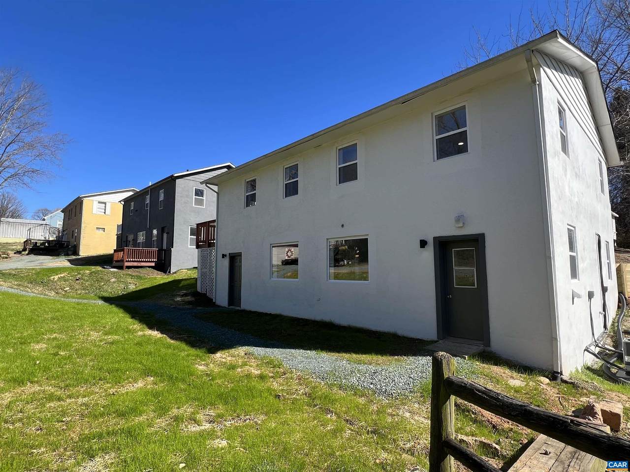 1307 King St - Photo 1