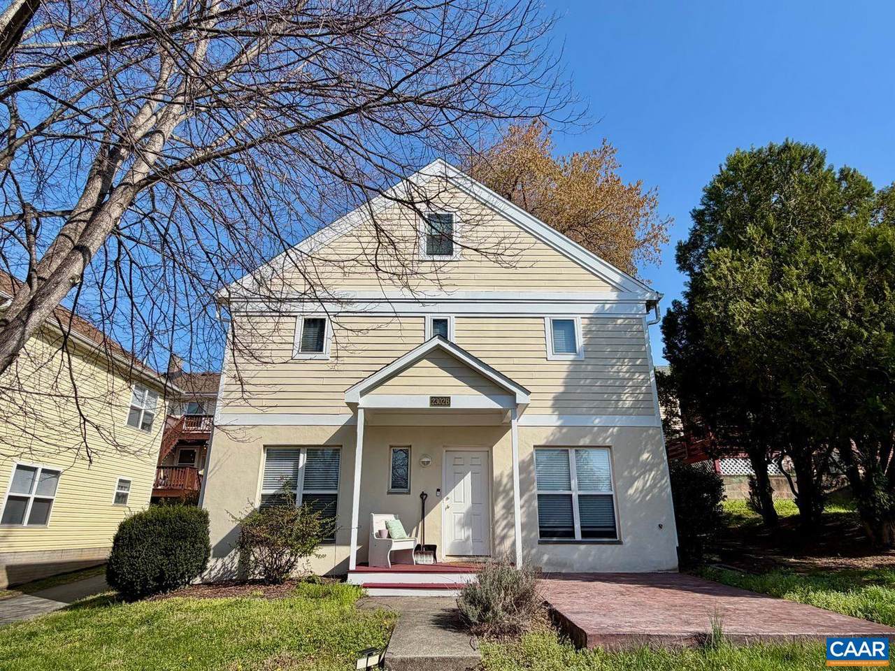 2302 Fontaine Ave - Photo 1