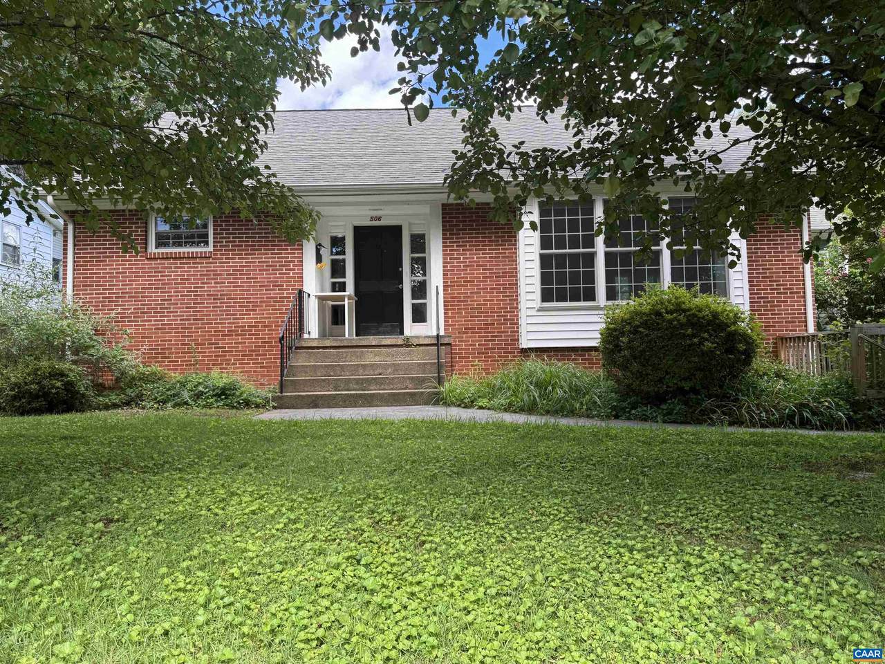 506 Hanover St - Photo 1
