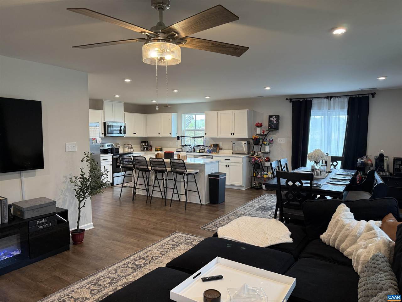 https://bt-photos.global.ssl.fastly.net/cville/1280_boomver_1_676926-2.jpg