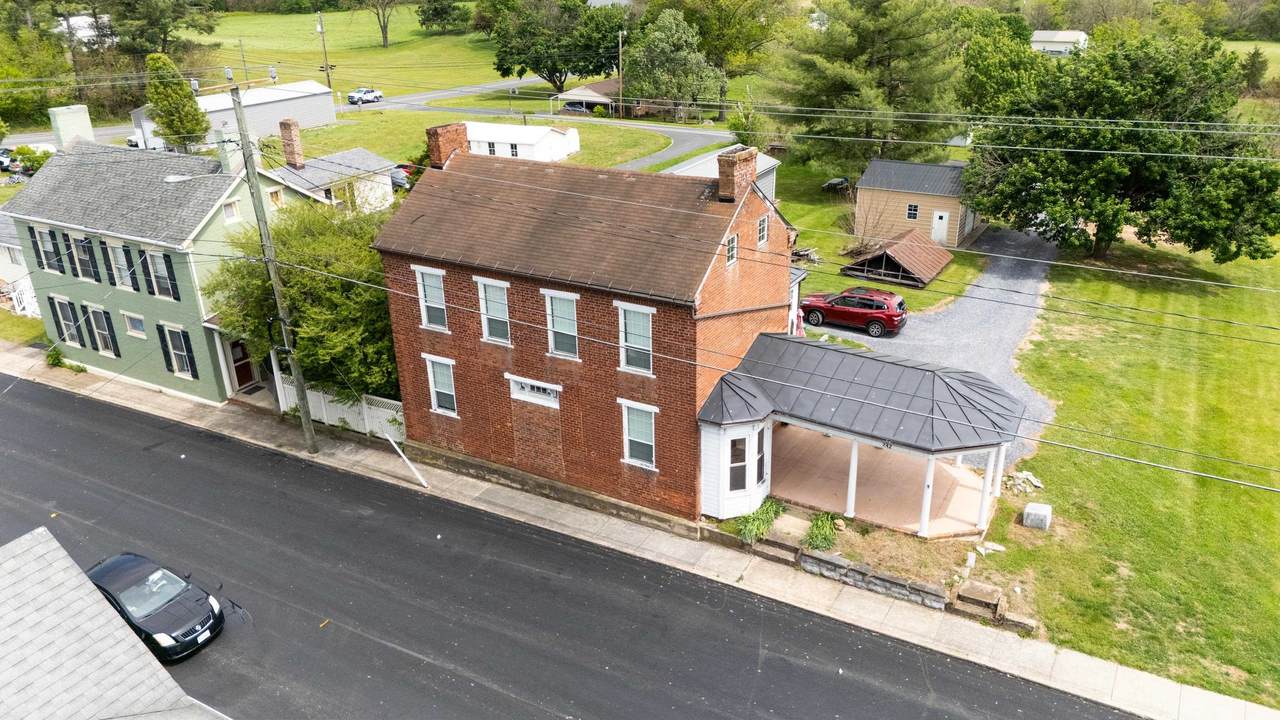 242 Main St - Photo 1