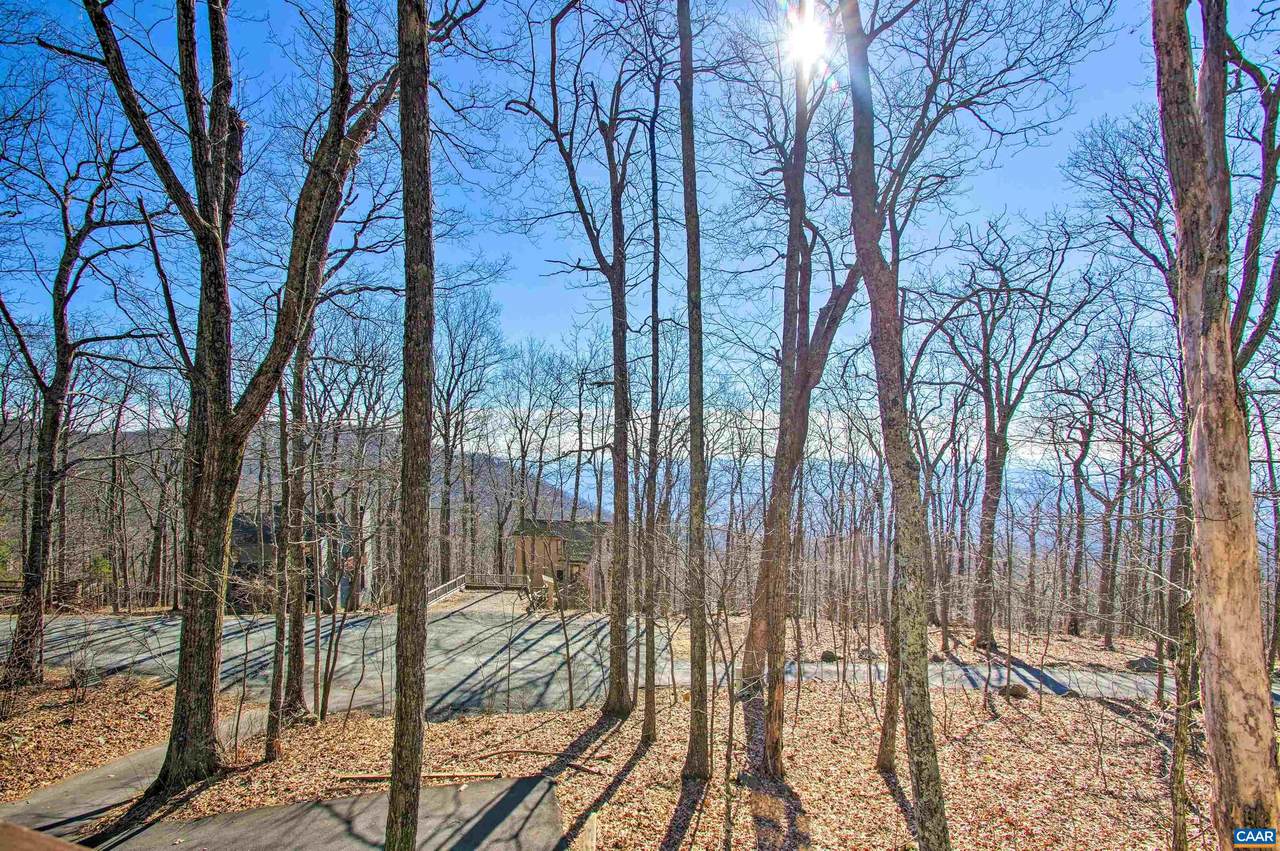 138 Oak Ln - Photo 1