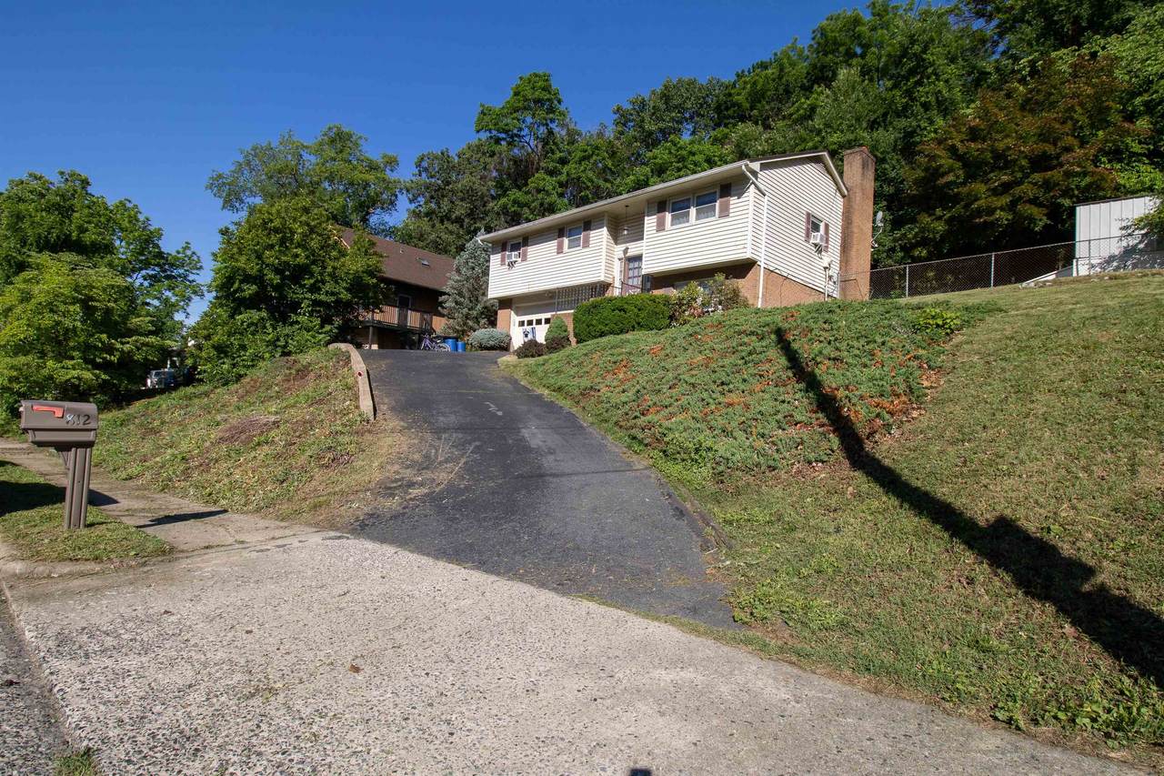 https://bt-photos.global.ssl.fastly.net/cville/1280_boomver_1_677820-2.jpg