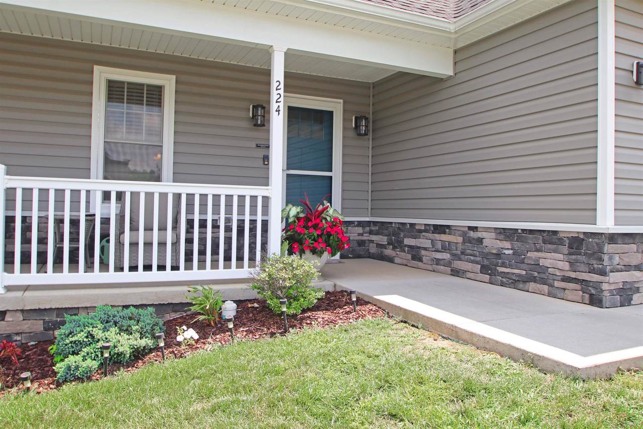 224 Spring Run Ln - Photo 1