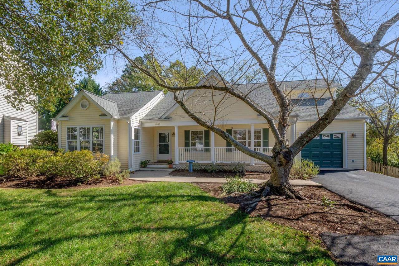 1081 Wintergreen Ln - Photo 1