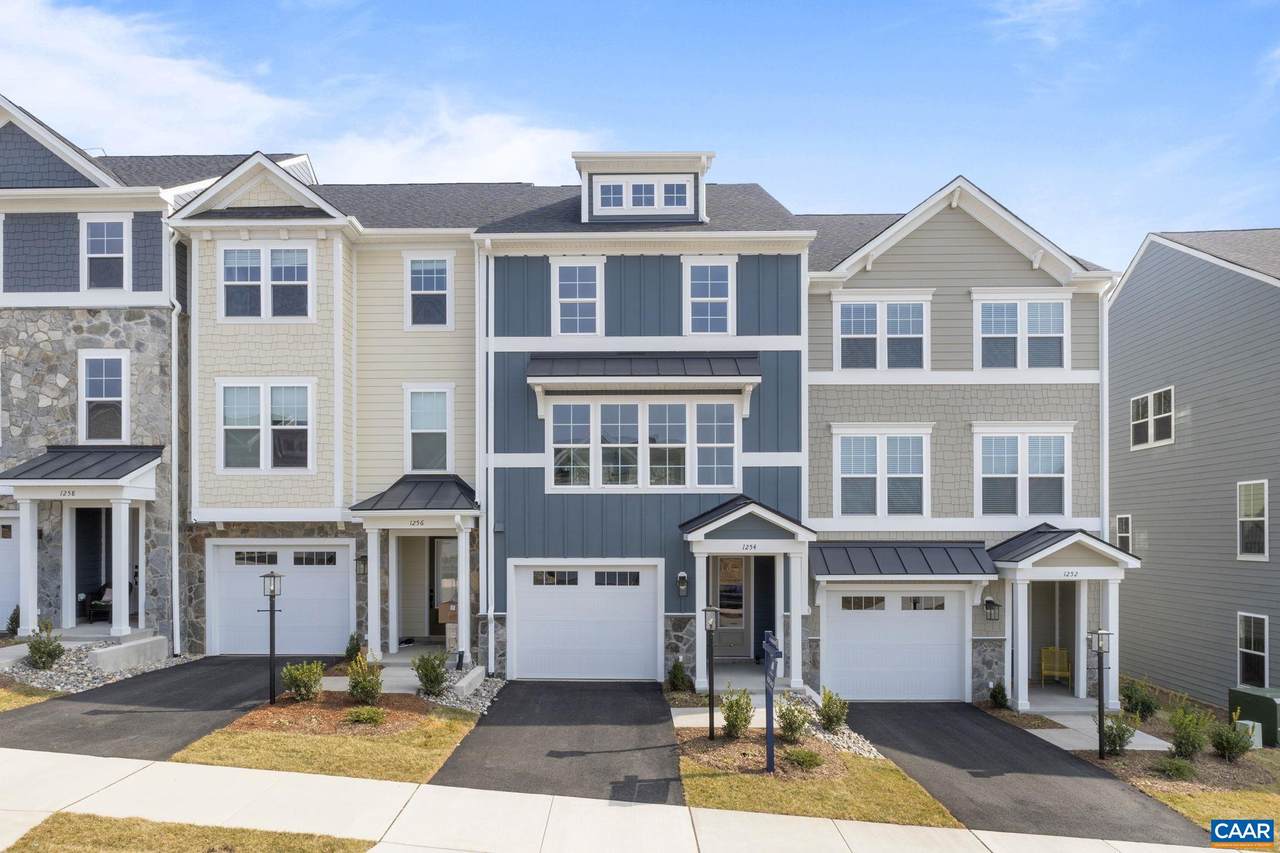 24 Talen Ln - Photo 1