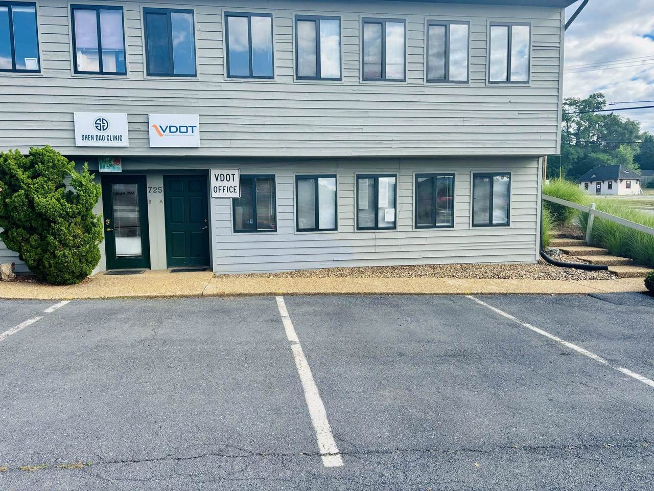 725 Market St - Photo 1