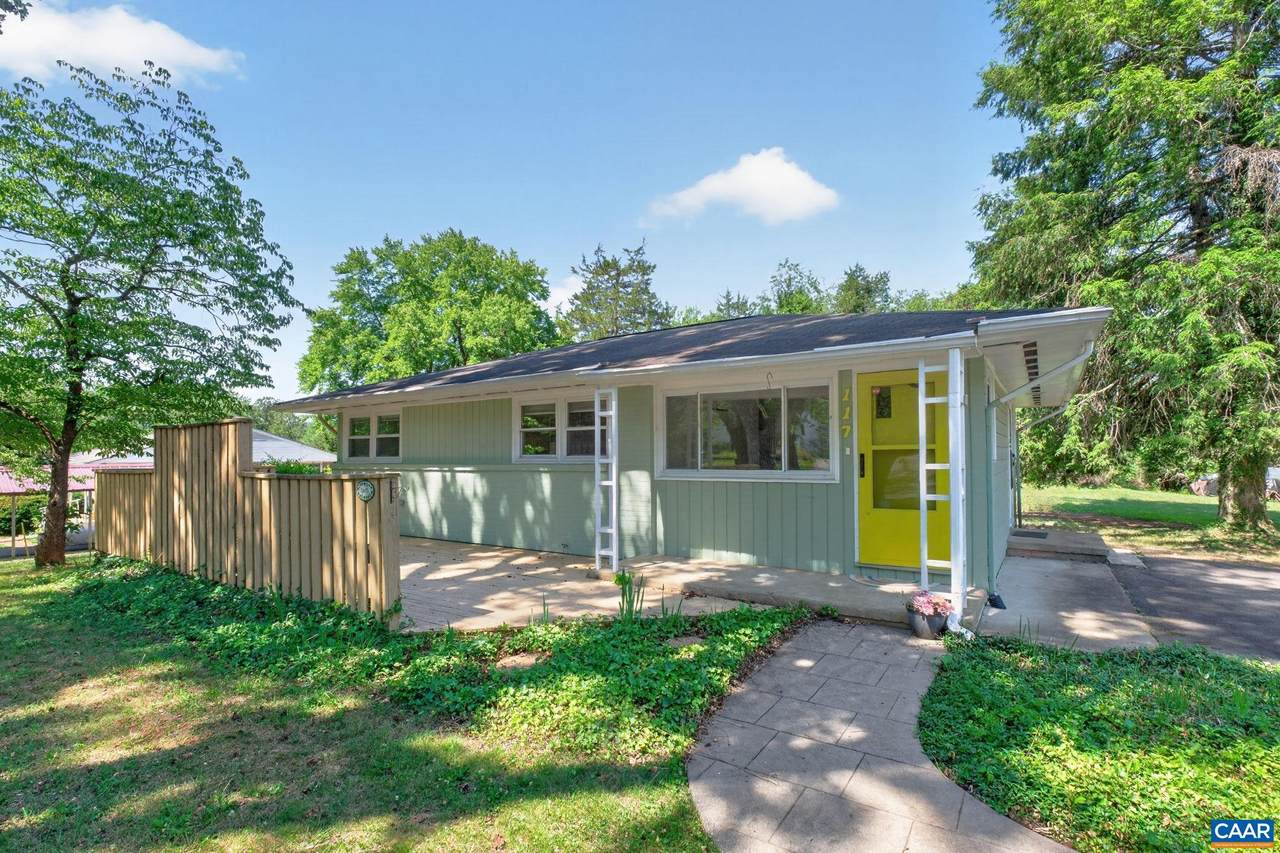 117 Buckingham Cir - Photo 1
