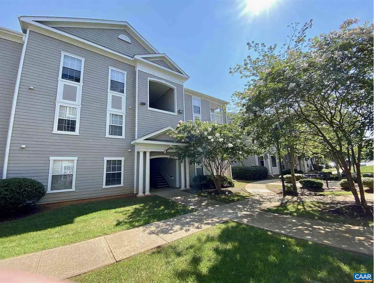 190 Yellowstone Dr - Photo 1