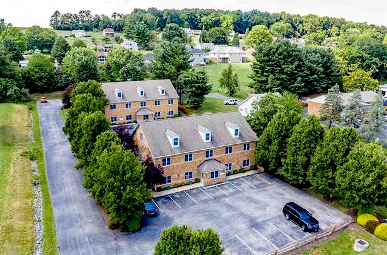425 Lee Jackson Hwy - Photo 1